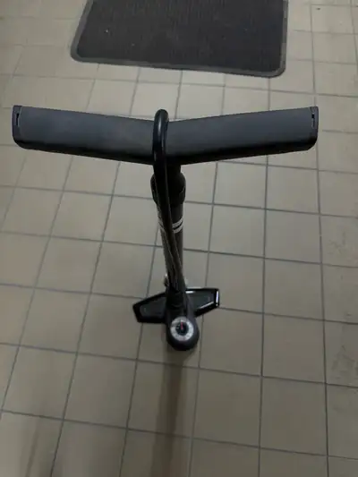 Giant Control Tower 2 Bike Pump, View more