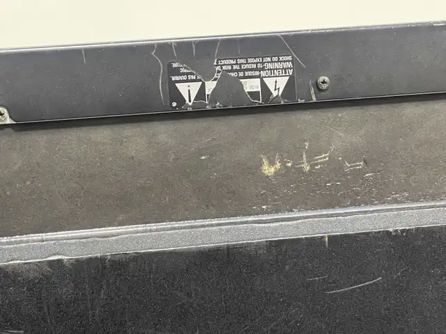 Yamaha Keyboard in Pianos & Keyboards in City of Montréal - Image 9