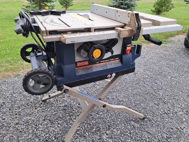 Ryobi Table Saw in Power Tools in Ottawa - Image 2