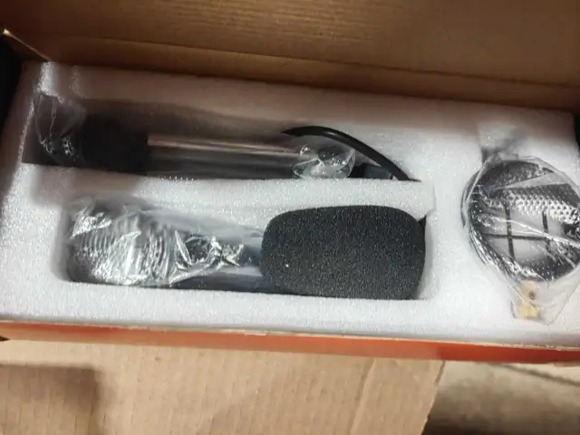 Na&Um Condenser Microphone in Pro Audio & Recording Equipment in Markham / York Region - Image 3