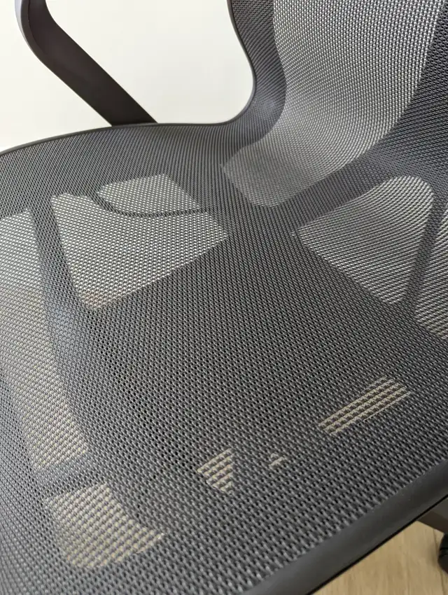 Herman Miller Cosm Mesh Office Chair - Graphite, High-Back in Chairs & Recliners in City of Toronto - Image 10