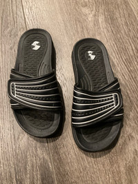 Kids black sandals (size 11-12)
