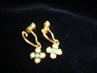 Vintage screw back earrings