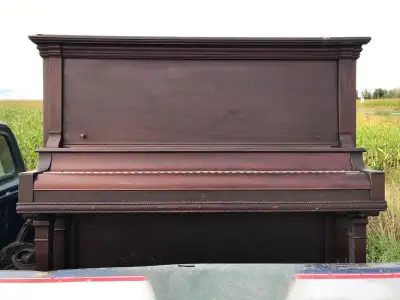 FREE PIANO PLAIN JANE 1932 HEINTZMAN UPRIGHT AND FREE DELIVERY, View more
