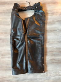 WOMEN’S MOTORCYCLE CHAPS