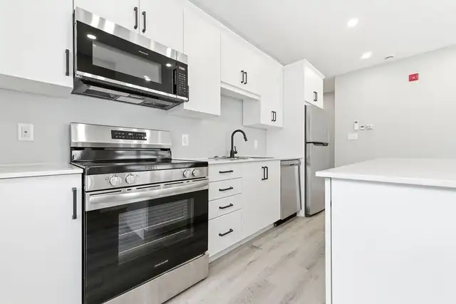 Beautiful Two Bedroom Two Bathroom Apartment