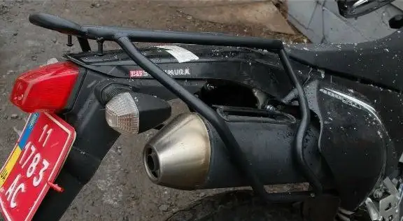 DRZ 400 Suzuki Luggage / Touring Rack in Motorcycle Parts & Accessories in Red Deer - Image 3