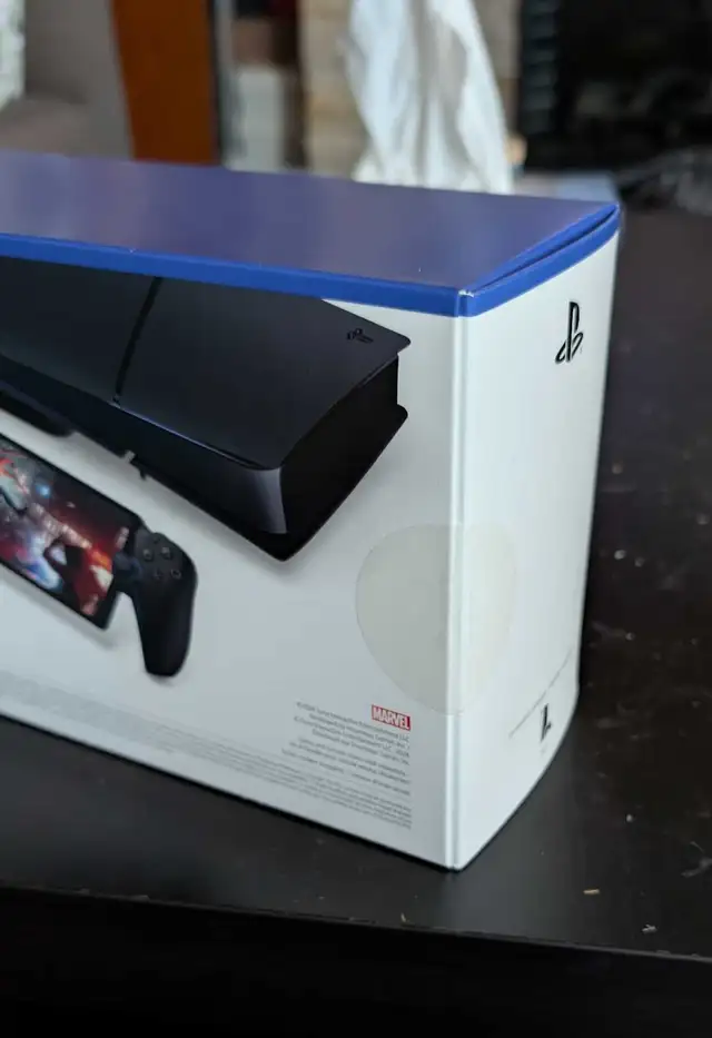 Sony PlayStation Portal  New/Nouveau sealed box in Sony Playstation 5 in Laval / North Shore - Image 4