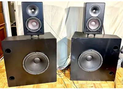 This is a passive stereo A/V speaker system suitable for mid sized home or corporate theatre use. 15...