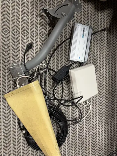 Unidentified U60 Cellphkne Booster, View more