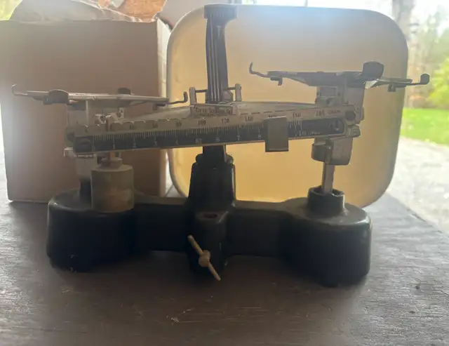 antique balance scale in Arts & Collectibles in Ottawa - Image 3