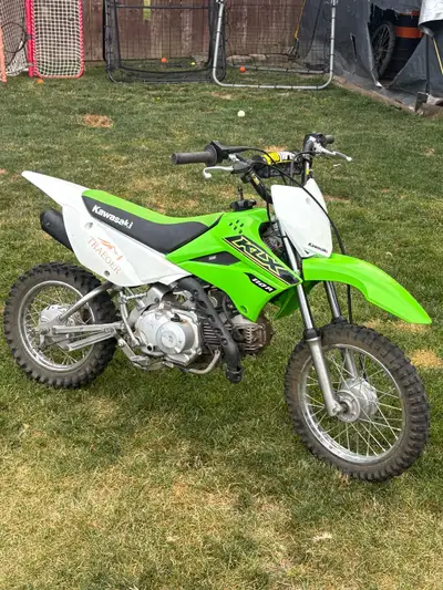 2020 klx 110 with clutch 5 speed Bike runs and drives great . Battery is dead and needs replaced . F...