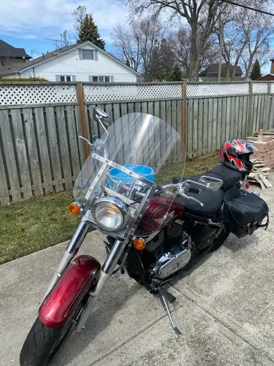 2005 Kawasaki valcan 800 33000 kms running perfectly new tire mint condition 2500 located whites rd...