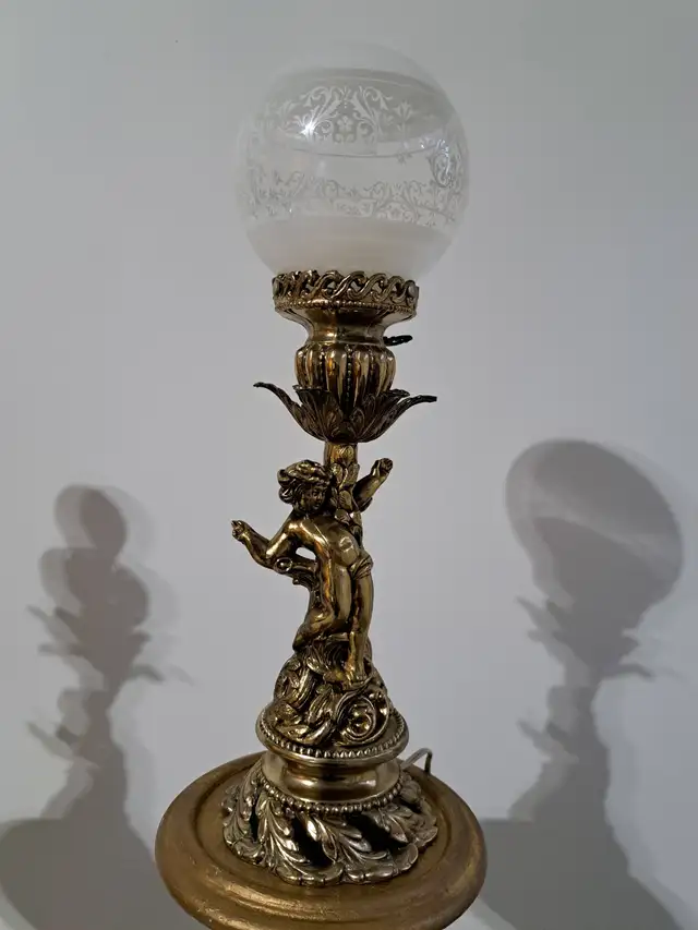 Pair of Antique Hand-Carved Gilt Wood Italian Floor Lamps in Arts & Collectibles in Markham / York Region - Image 3