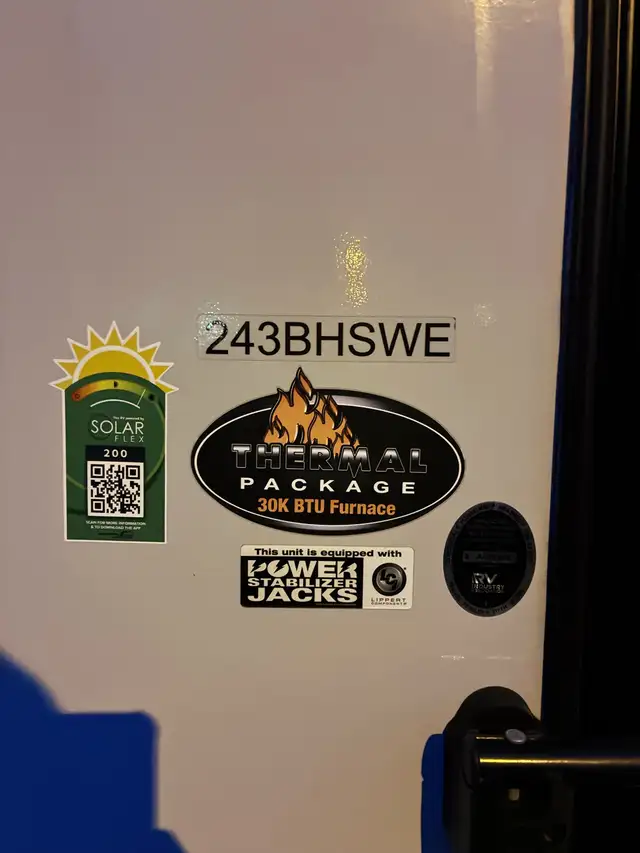 Travel trailer in Travel Trailers & Campers in Whitehorse - Image 6