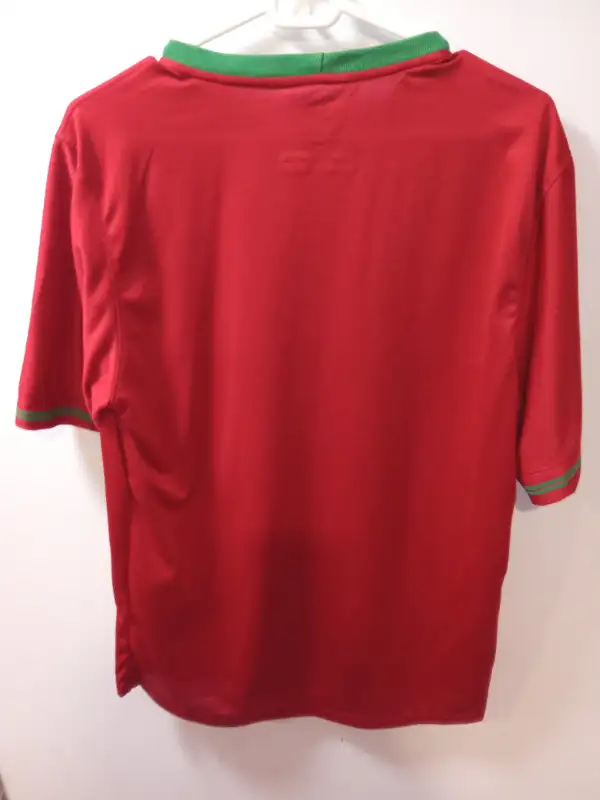 Nike FPF Portugal Soccer Jersey in Soccer in St. Catharines - Image 3