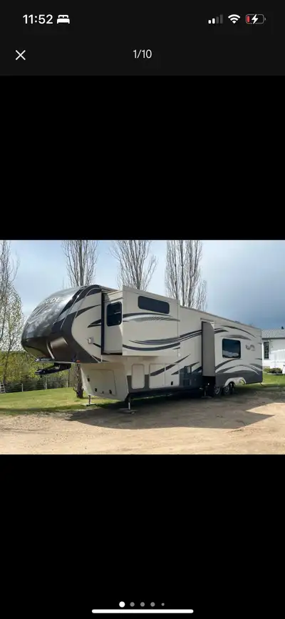 2013 Solitude by Grand Design RV Model 368RD This trailer needs to be seen to be appreciated. It is...