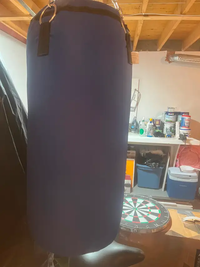 Heavy Punching Bag in Exercise Equipment in Stratford - Image 3