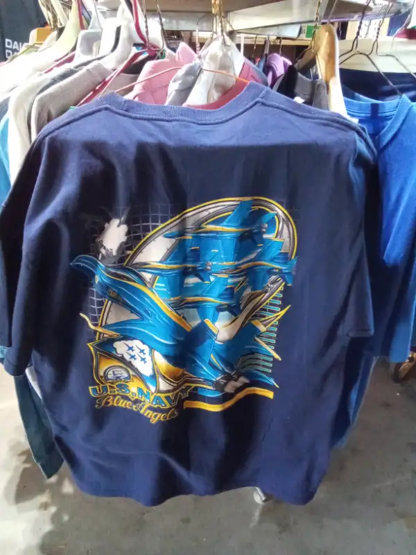 Cheap T-Shirts in Men's in Kingston - Image 8