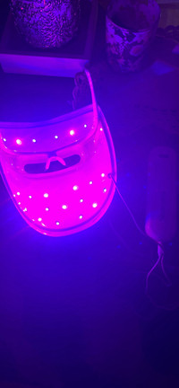  Blue and red light therapy spa mask