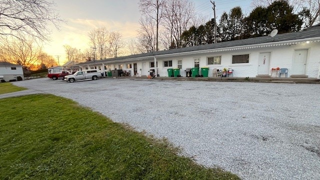 4-1812 Longwoods Rd 1