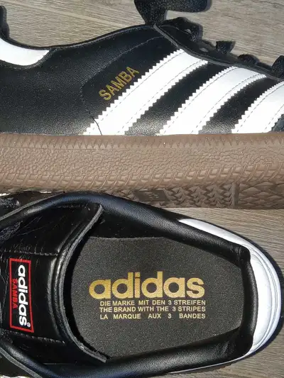 Mens size 8 Pickup in St Catharines