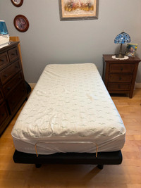 Serta adjustable Twin Bed XL with Tempur Pedic Mattress