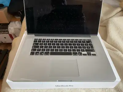 A vendre boîtier pour mac book pro 50,00, View more