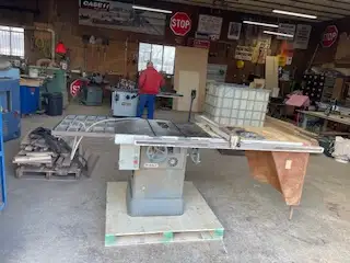 10" Table Saw in Power Tools in Hamilton - Image 3