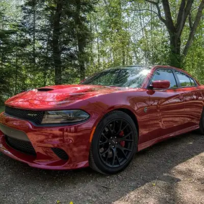 6.2 L supercharged Dodge Charger Hellcat