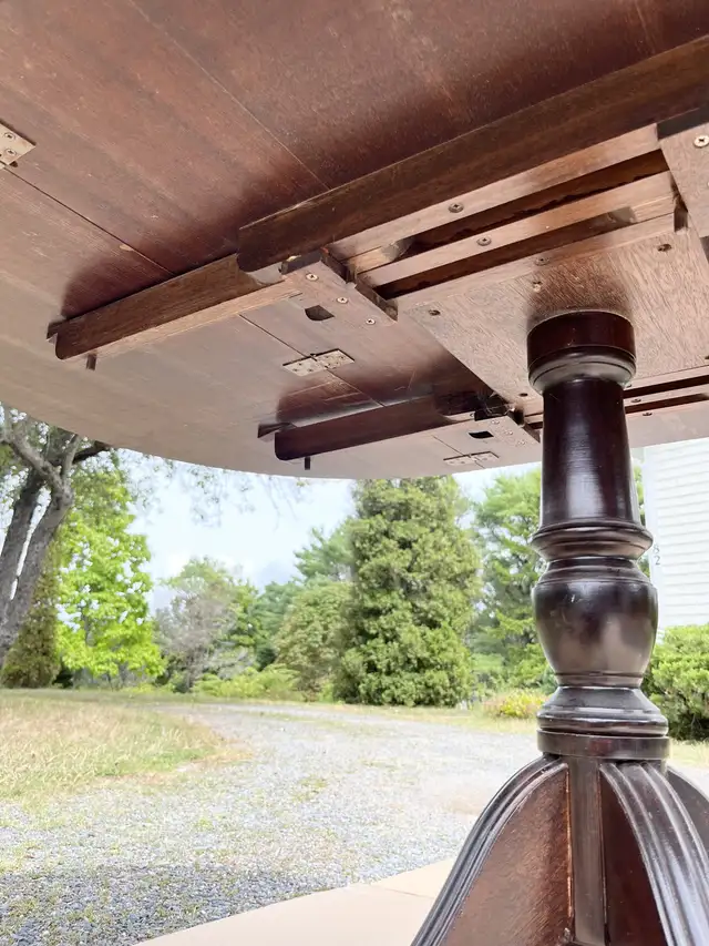 Duncan Phyfe 2 drop leaf  Table  in Other Tables in City of Halifax - Image 9