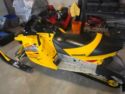 2003 Skidoo REV 600 HO. Excellent condition with seat repaired as reflected in pictures. Includes tr...
