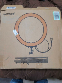 Neewer  12  tube 