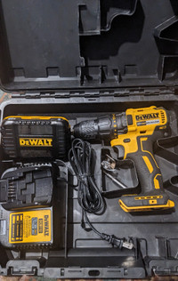 Dewalt DCD777 Brushless drill kit