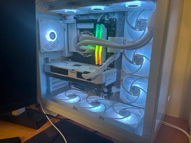 High-End White Gaming PC – RTX 4070 | Ryzen 7 5800X | 32GB RAM in Desktop Computers in City of Toronto - Image 2