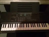 Yamaha PCM Mini Keyboard With Rhythm