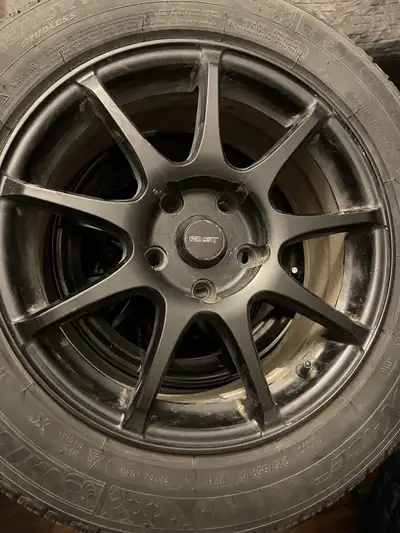 Mags FAST Wheels noirs style sport 16 pouces, multi-rayons comme neuf à vendre. Bolt pattern = 5x114...