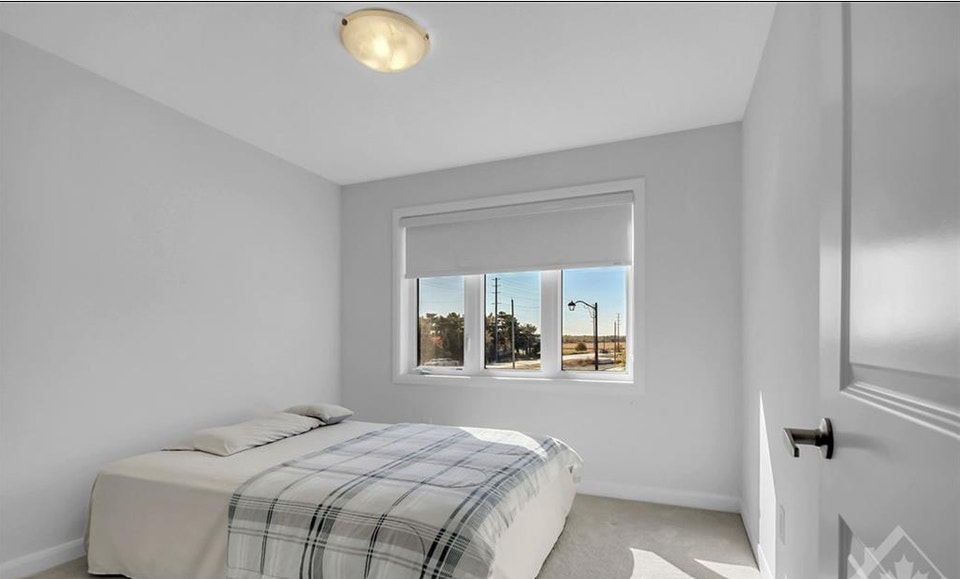 Full Townhome rental starting Nov 1st in Barrhaven 4