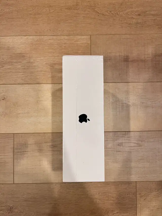 Apple Airpod Max Midnight Grey in Headphones in Bedford - Image 3