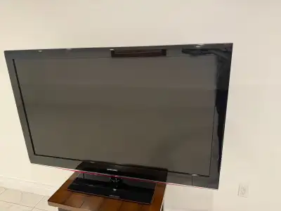 Samsung 52” 1080p LCD TV (LN52B540) – Works Great, View more