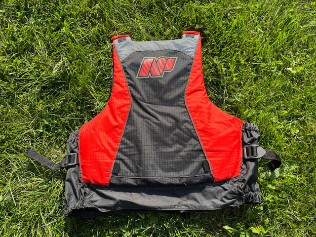 NP Kite Wing Floatation Vest XL-2XL in Water Sports in Oakville / Halton Region - Image 2