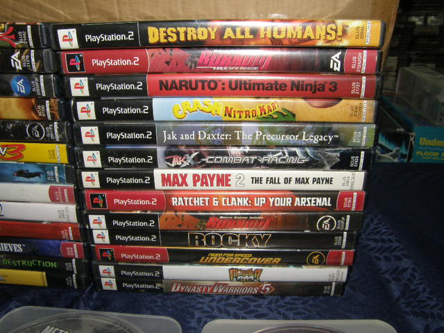 Liquidation Lot de 32 Jeux PS2 Bon Titre mais Brisé Scrap Incomp dans Consoles classiques  à Ville de Québec - Image 3