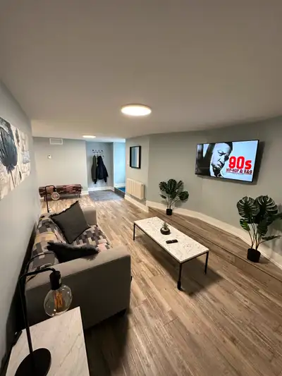 2-Bed, 2-Bath Apartment Steps from UOttawa! $2,700 All-Inclusive
