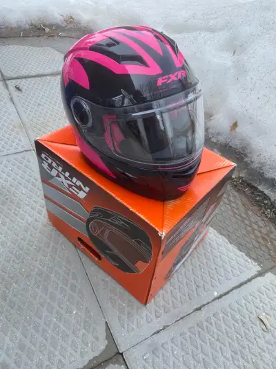 Brand new woman’s XL fxr nitro helmet snow mobile helmet. Never used just tried on at Xmas time. Com...