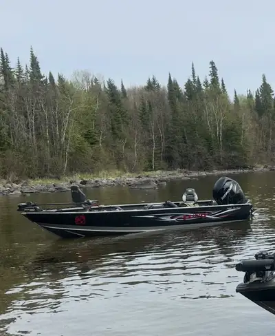 2013 Lund Pro Guide 2010 with 200 verado tiller 4 stroke 36v minnkota terreva up front with ipilot g...