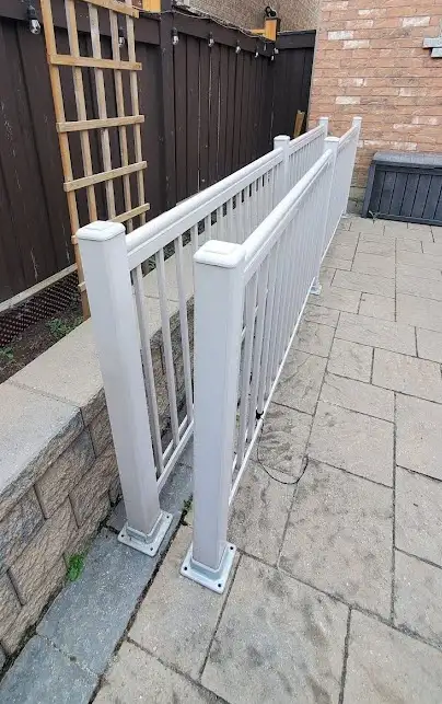 42 ln. ft of Aluminum Railing - Very good condition - Beige in Decks & Fences in Mississauga / Peel Region - Image 9