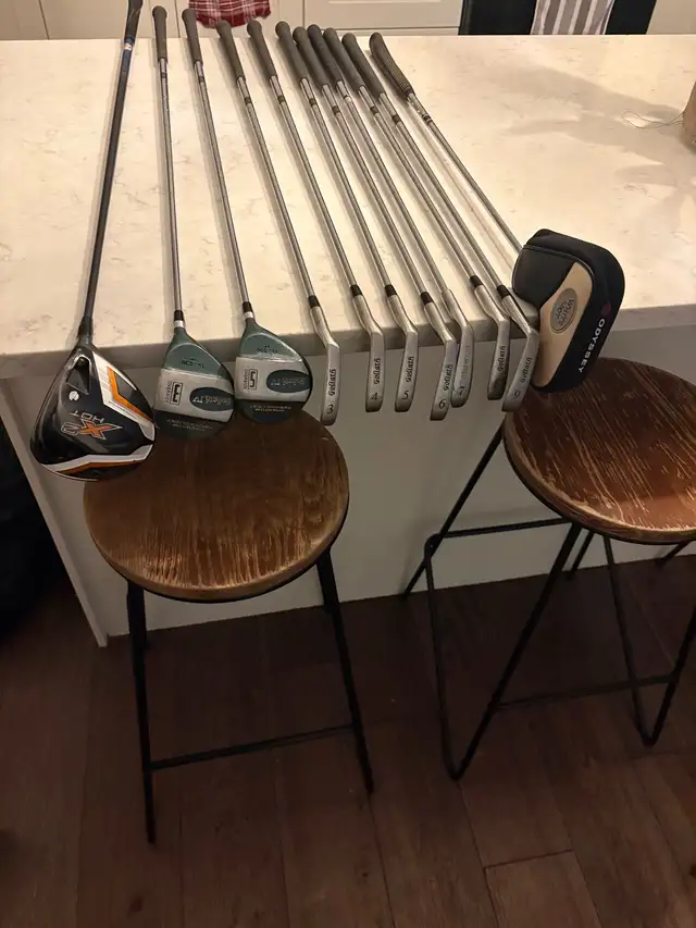 women’s right handed golf clubs and bag  in Golf in Guelph - Image 11