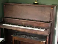 GERHARD HEINTZMAN Upright piano