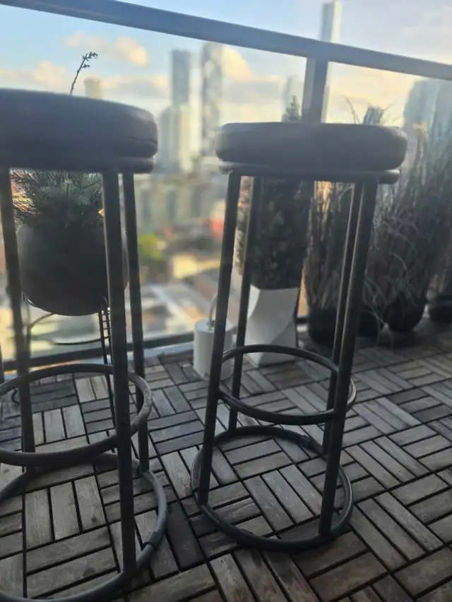 Industrial Style Bar Stools in Chairs & Recliners in City of Toronto - Image 4