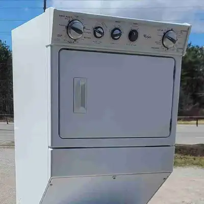 Whirlpool Washing Machine and Dryer Laundry Center combo Full Size, Works with no issues Comes with...
